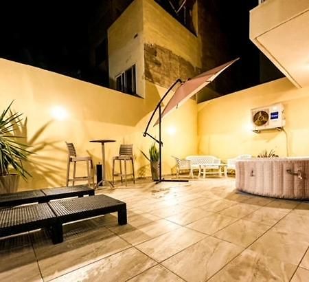 Sliema Jacuzzi Flat Lejlighed Eksteriør billede