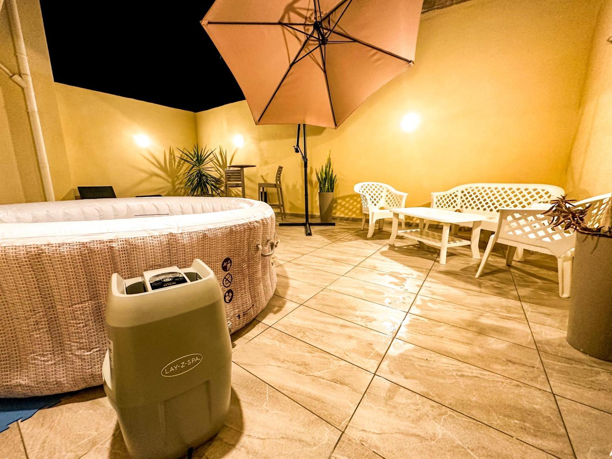 Sliema Jacuzzi Flat Lejlighed Eksteriør billede